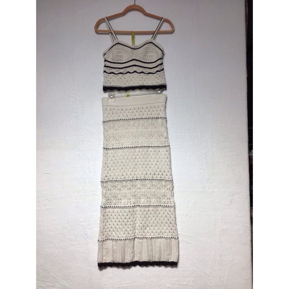 Olive & Oak Cream and Black Midi skirt with top - Picture 3 of 16